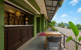 Resort Three Story Baga Goa
